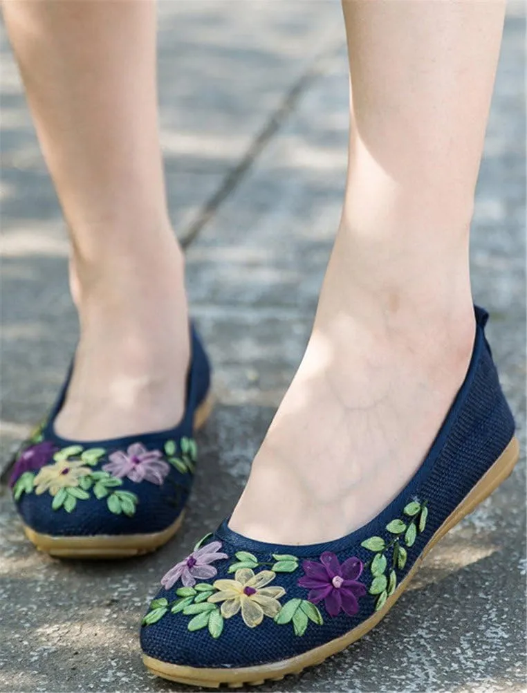 SATUKI Handmade Embroidered Shoes for Women, Slip-On Casual Loafer Flat Floral Slippers