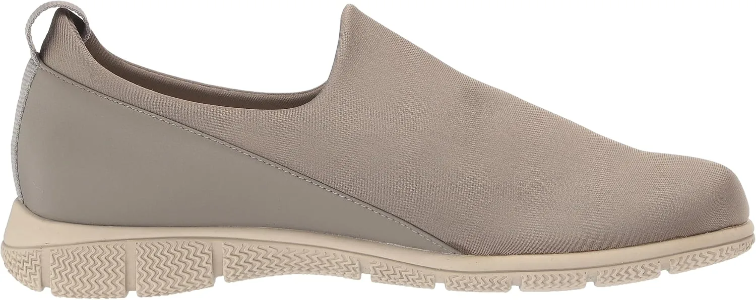 Trotters Women's Ultima Loafer
