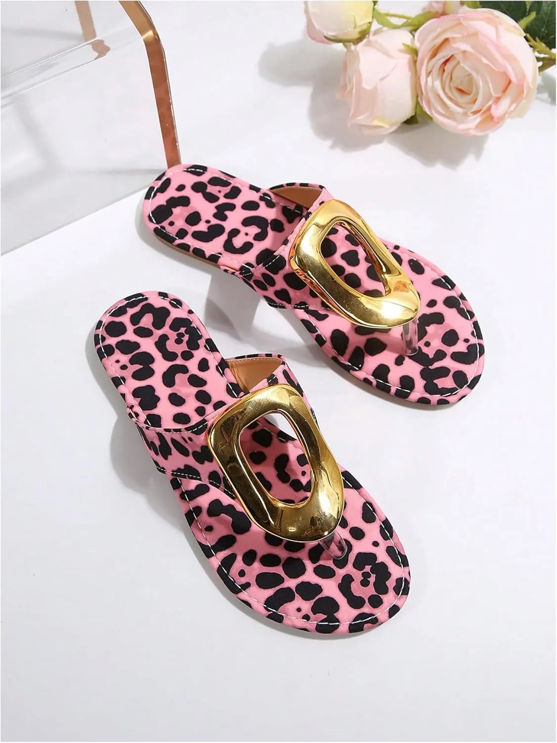 Verdusa Women's Leopard Print Flip Flops Flat Sandals Casual Summer Thong Sandals