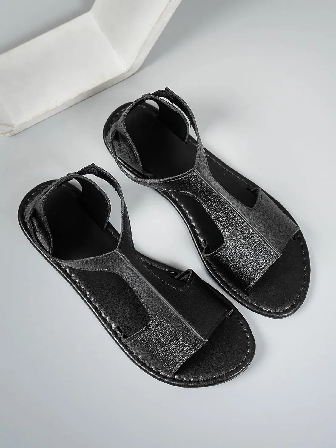 Verdusa Women's PU Leather Slingback Sandals Open Toe Flat Sandals with Ankle Strap
