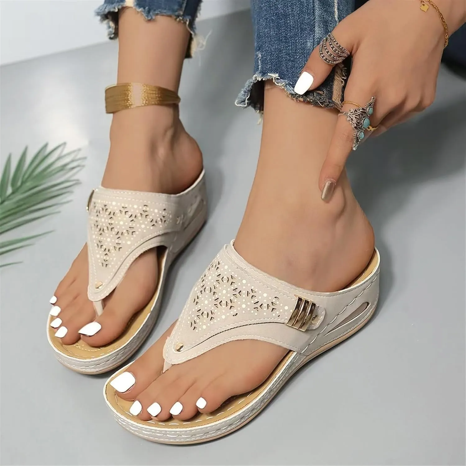 Womens Chunky Platform Wedge Flip Flops Orthopedic Casual Comfort Breathable Beach Slippers Open Toe Mesh Hollow Fashion Shoes Arch Support Slip on Sandals